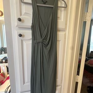 Elegant Green Sleeveless Dress